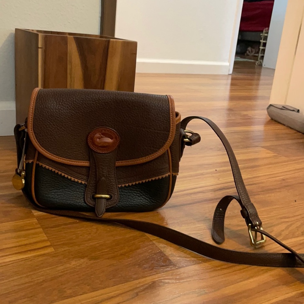 Adorable BoHo Dooney and Bourke leather bag
